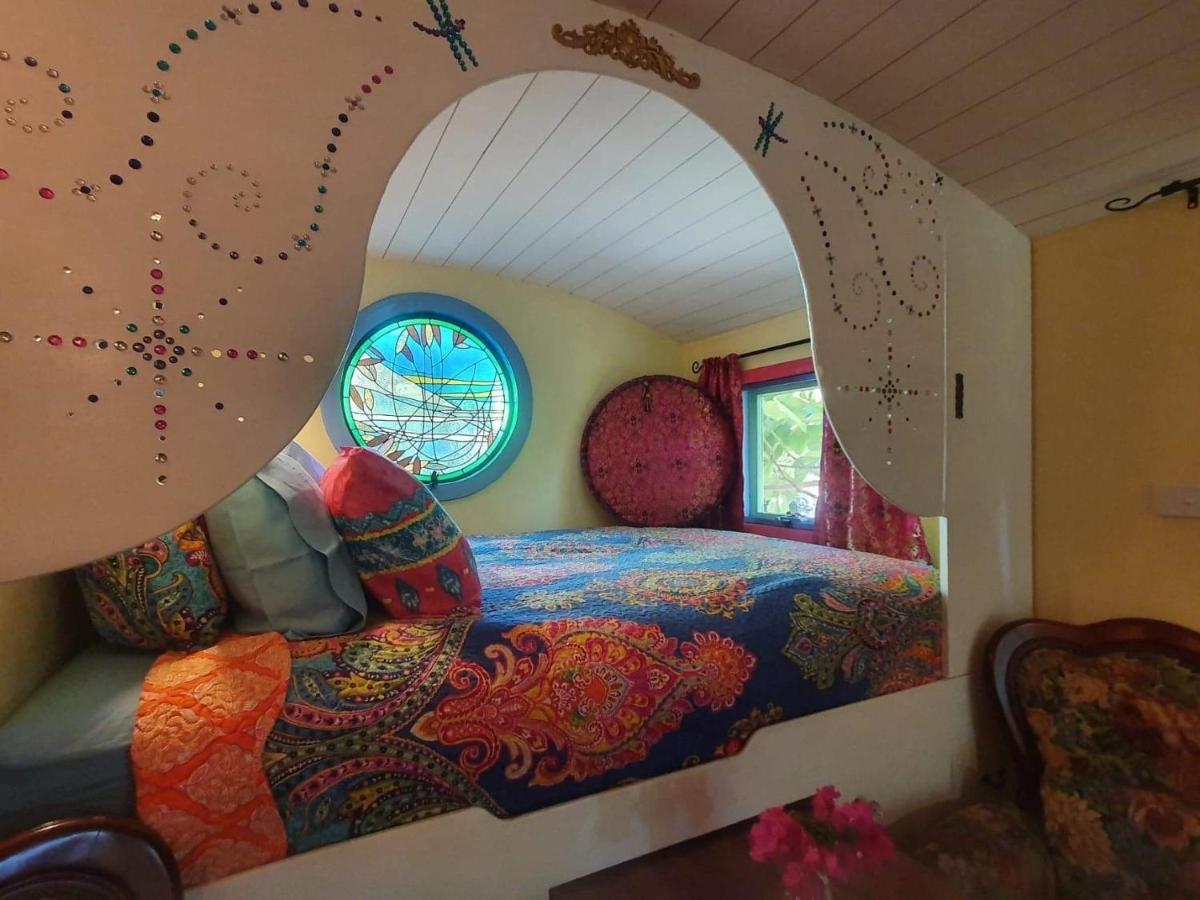 Апартаменты The Gypsy Rose Wagon Балингап Экстерьер фото